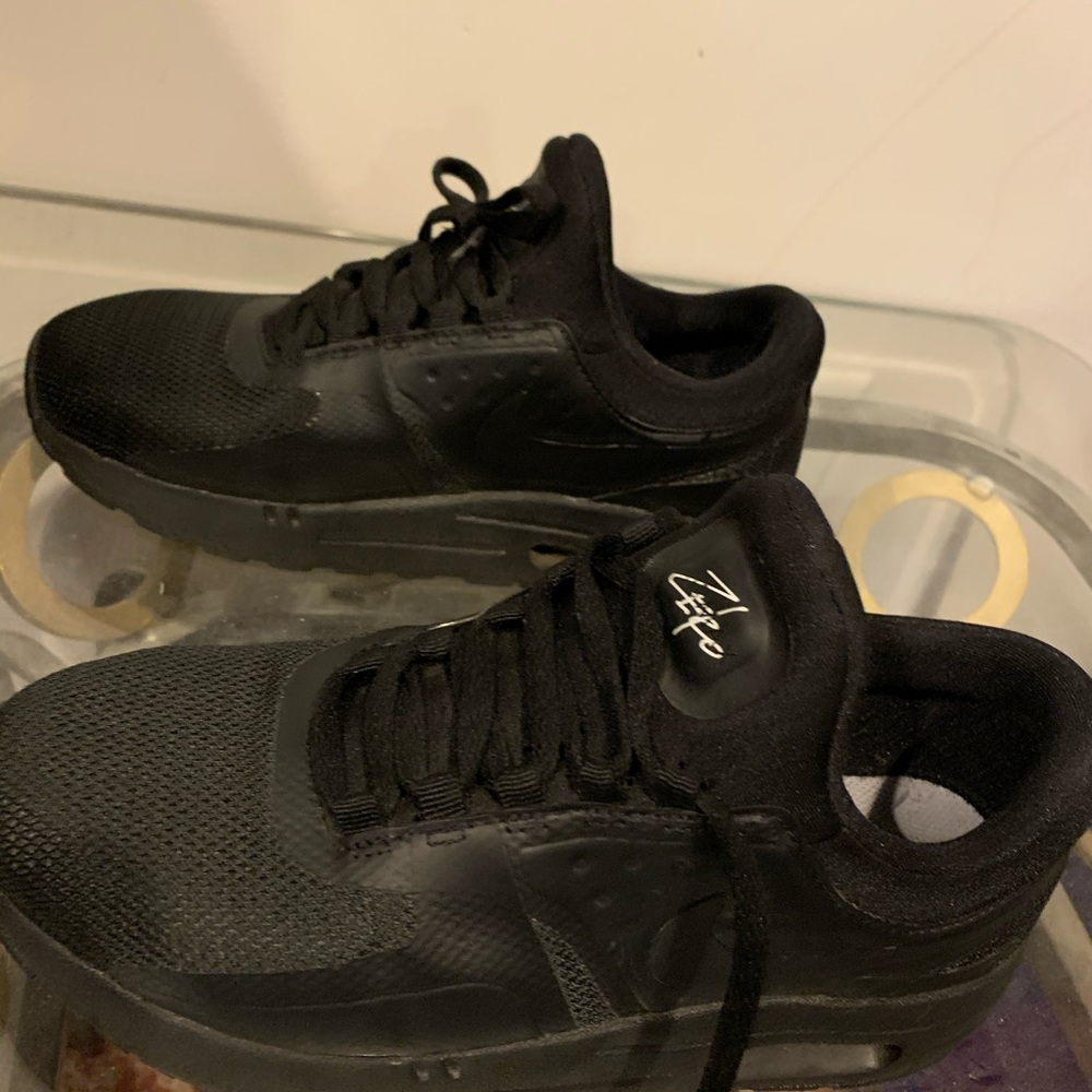 Nike AirMax Zeroes